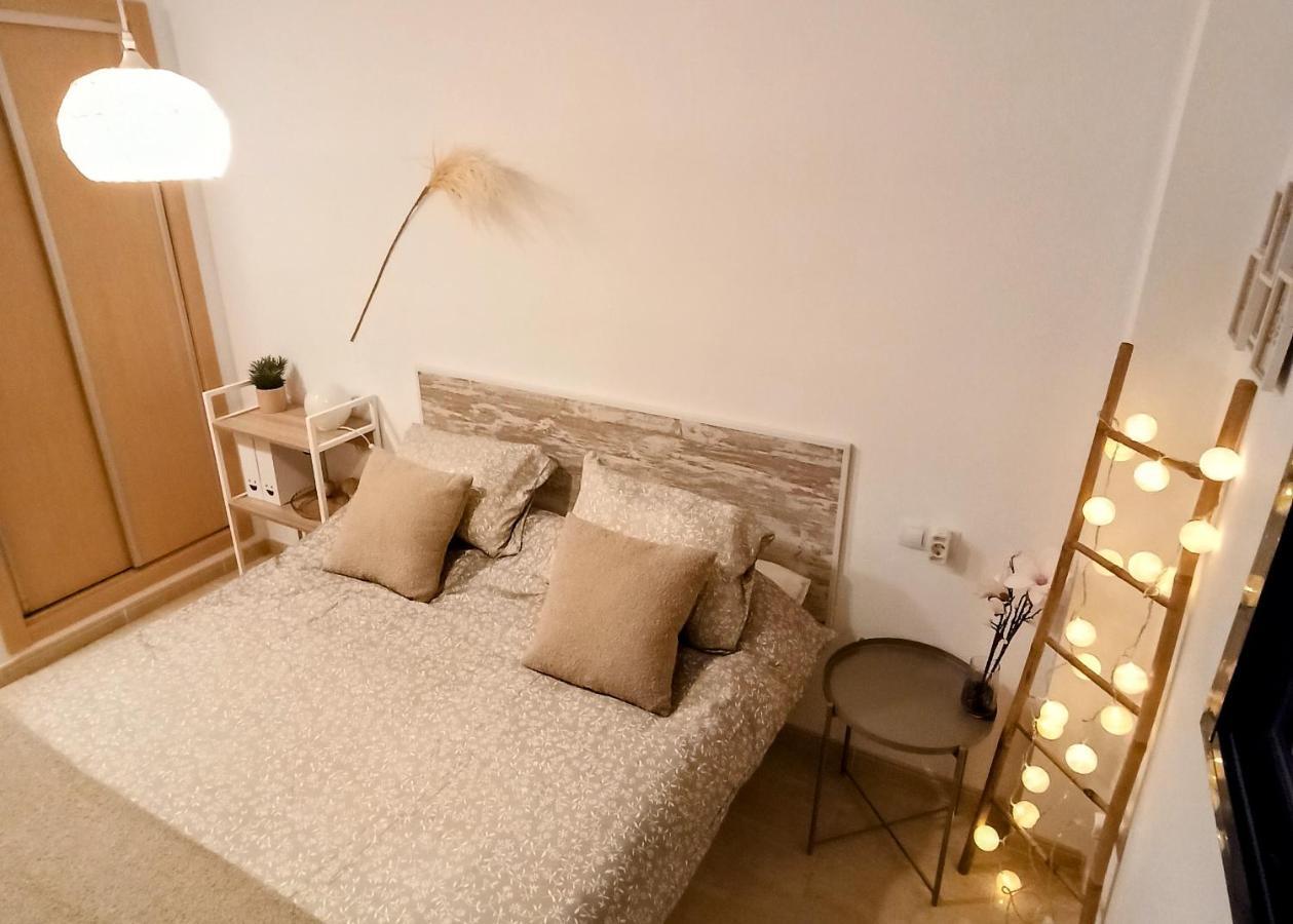 شقة Apartamento Con Piscina Terraza Y Parking إل كامبيلو المظهر الخارجي الصورة